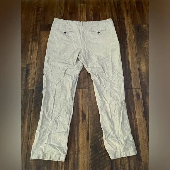 Larger:Cream but a little lighter:simple - Picture 2 of 2